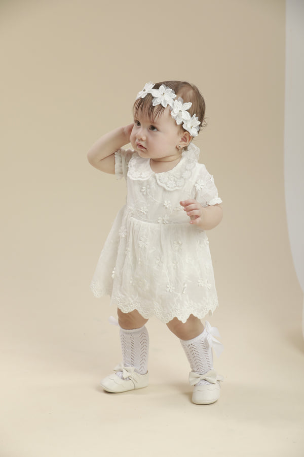 Vestido con gorro de encaje - Alanna